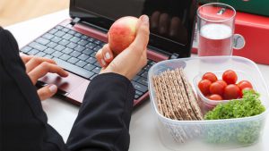چند پیشنهاد تغذیه سالم در محل کار تغذیه سالم